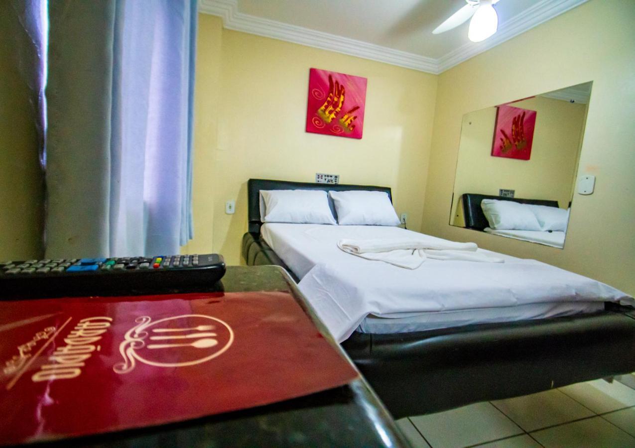 Hotel Piramide Rodoviaria Salvador Buitenkant foto