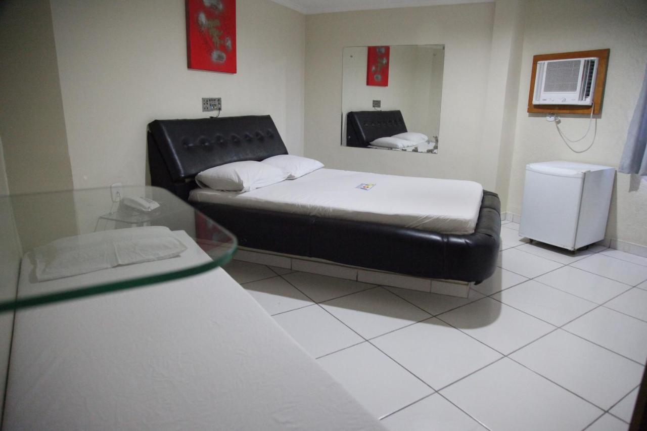 Hotel Piramide Rodoviaria Salvador Buitenkant foto